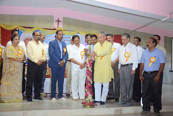 ಸಮಾಜದ ಅಭಿವೃದ್ಧಿಯಲ್ಲಿ ಶಿಕ್ಷಕರ ಪಾತ್ರ ಪ್ರಮುಖ: ಗಣೇಶ್ ಕಾರ್ಣಿಕ್